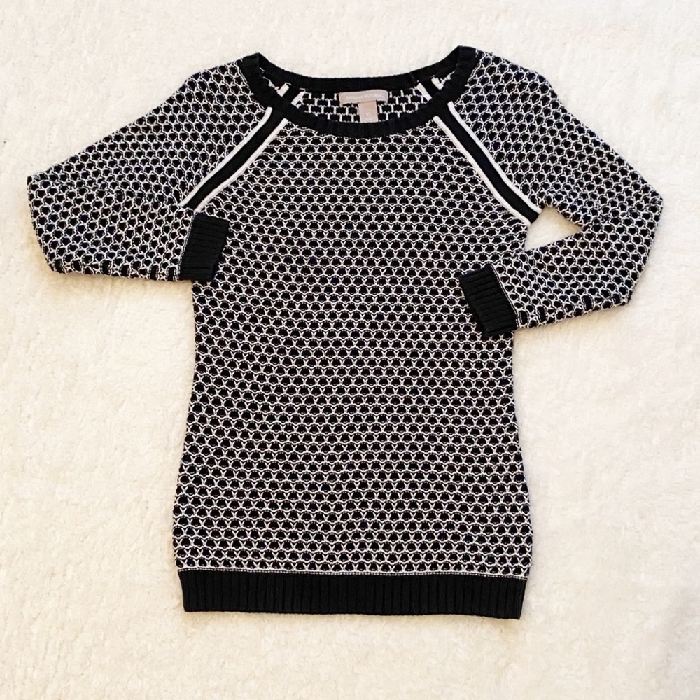 Banana Republic Black & Cream Sweater Size XS